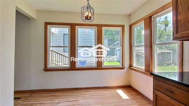 861 N Algonquin Ave, Saint Paul, MN 55119 - photo 4