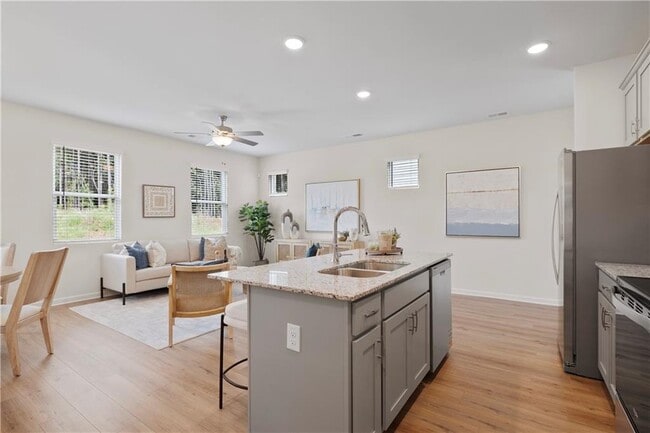 1256 Meadowbrook Dr, Jonesboro, GA 30238 - photo 7