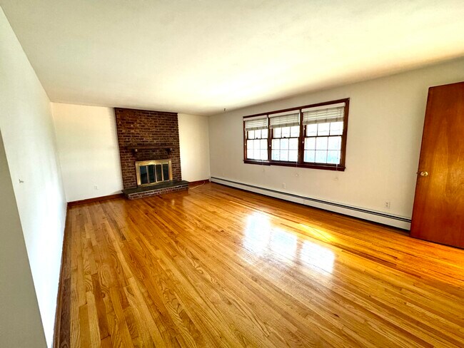 430 Wiklund Ave unit 2, Stratford, CT 06614 - photo 7