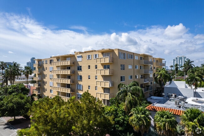 Single-family homes and townhomes are sprinkled throughout City Center.