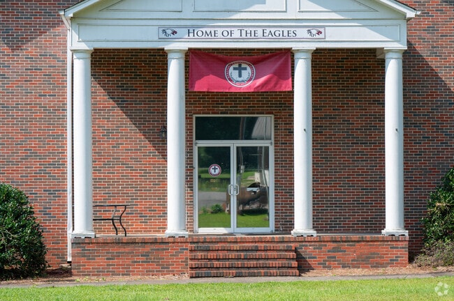 Student teacher ratio is 12-1 Heritage Christian Academy.