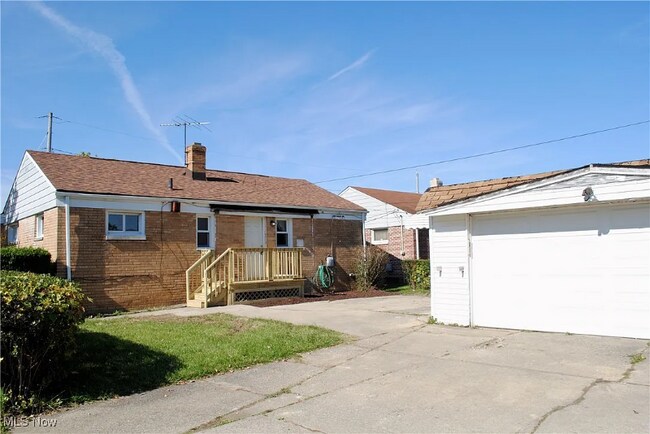 Houses for Rent in 44122 - Homes.com