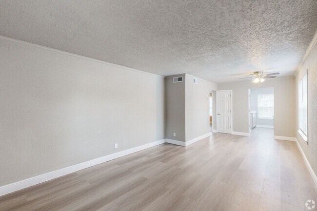 Seacrest on Southern, Biloxi, MS 39531 - photo 7