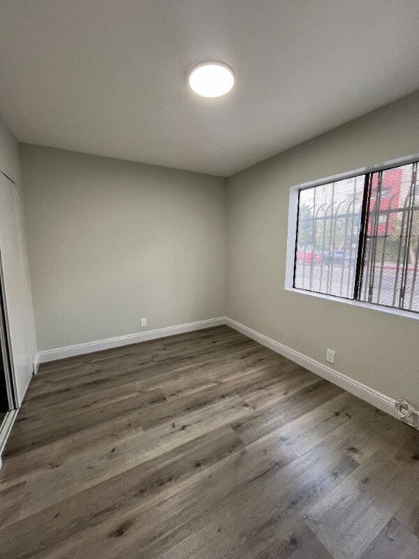 5955 Main St unit 8, Los Angeles, CA 90003 - photo 7