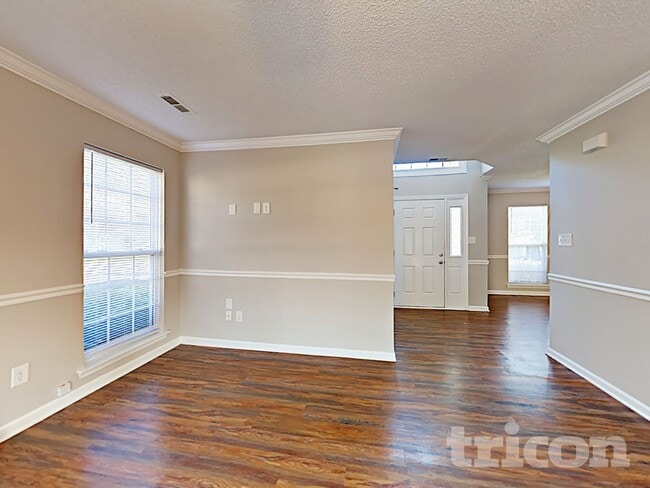 5126 Timbertop Ln, Charlotte, NC 28215 - photo 3