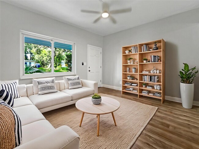 10512 51st Terrace N, St. Petersburg, FL 33708 - photo 4