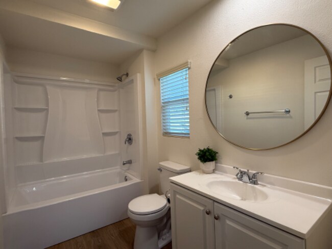 7893 Sierra Ave unit B, Fontana, CA 92336 - photo 6