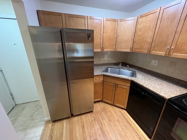 121 Cluff Crossing Rd unit 21, Salem, NH 03079 - photo 3