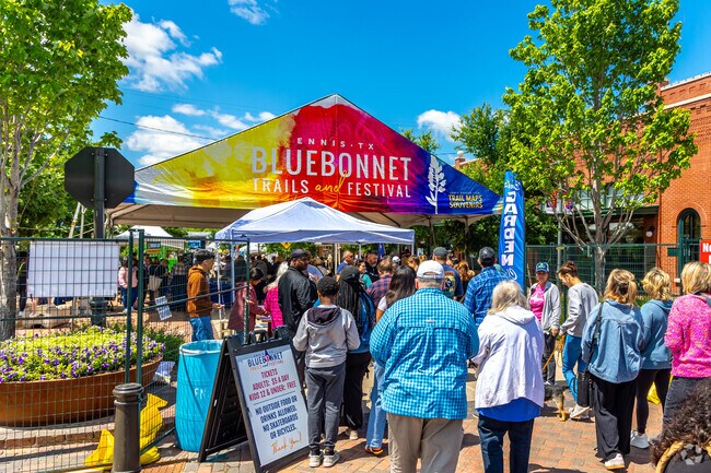 Bluebonnet Trails and Festival begins the third week of April, showcasing arts and crafts vendors, live music and activities.