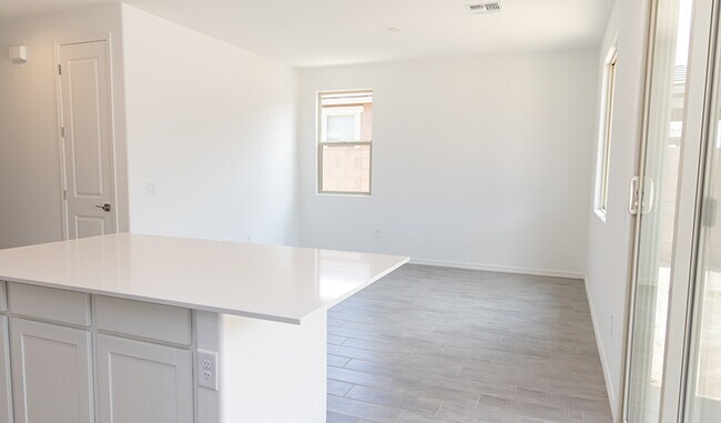 7862 S Star Wash Loop, Tucson, AZ 85757 - photo 6