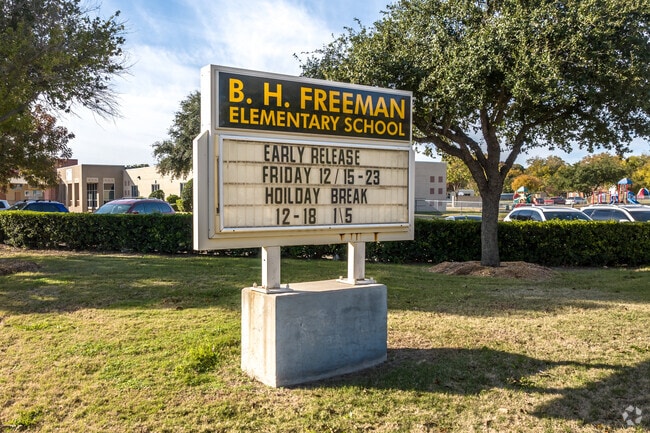 Freeman Elementary School communicates with its students and teachers.