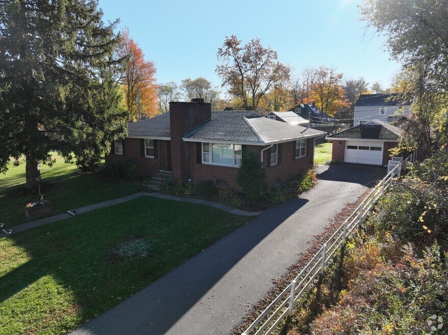 9 E Marie St, Hudson, NY 12534 - photo 2