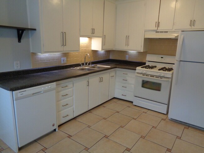 717 S 900 E unit 3, Salt Lake City, UT 84102 - photo 5