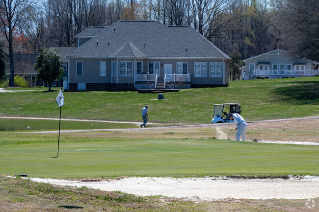 Rougemont residents enjoy playing golf at Lake Wind's Golf Course nearby.