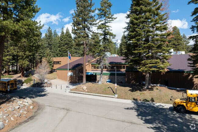 The front entrance to Incline Middle School.
