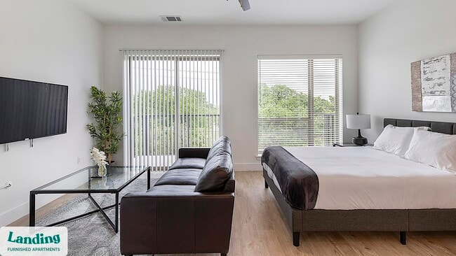 650 E Sycamore St unit 3315, Denton, TX 76201 - photo 3