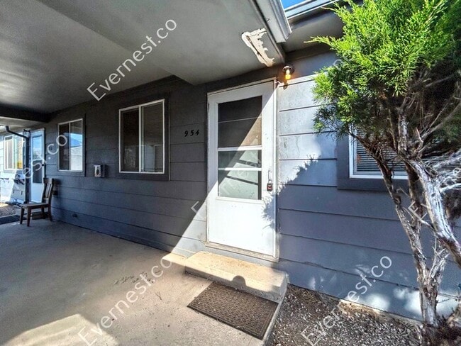 954 W Moreno Ave, Colorado Springs, CO 80905 - photo 3