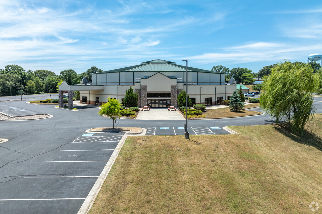 The Branches Academy in Lynchburg has 85 students.
