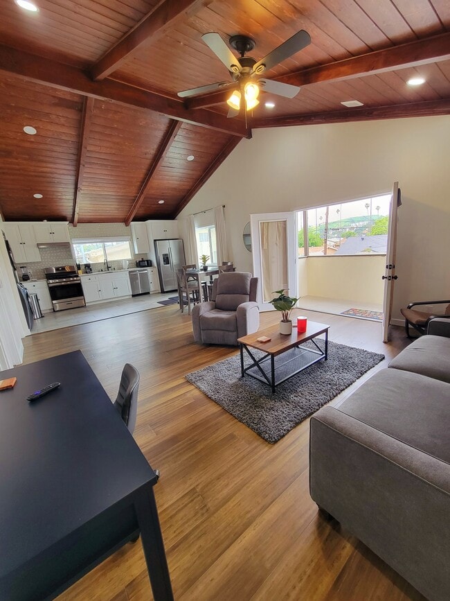 3743 Pueblo Ave Unit 3743 1/2 Pueblo Ave, Los Angeles, CA 90032