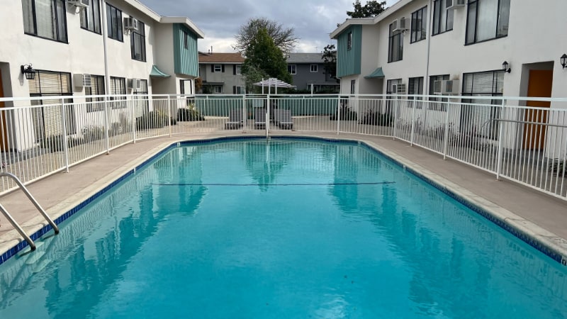 4475 Murietta Ave unit 16, Los Angeles, CA 91423 - photo 1