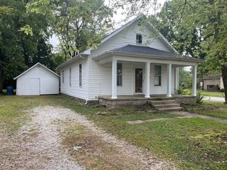 1404 N Walnut St, Olney, IL 62450