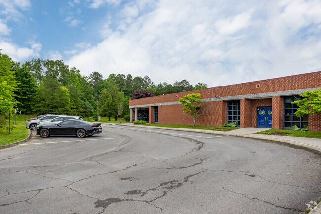 Grand Oaks Elementary School has a student population of about 350.