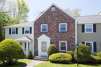 1 Hawthorne Village, Concord, MA 01742