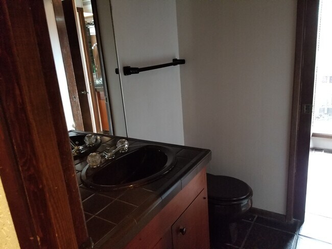 1841 NE D St, Grants Pass, OR 97526 - photo 7