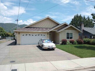 1317 NW Conklin Ave, Grants Pass, OR 97526