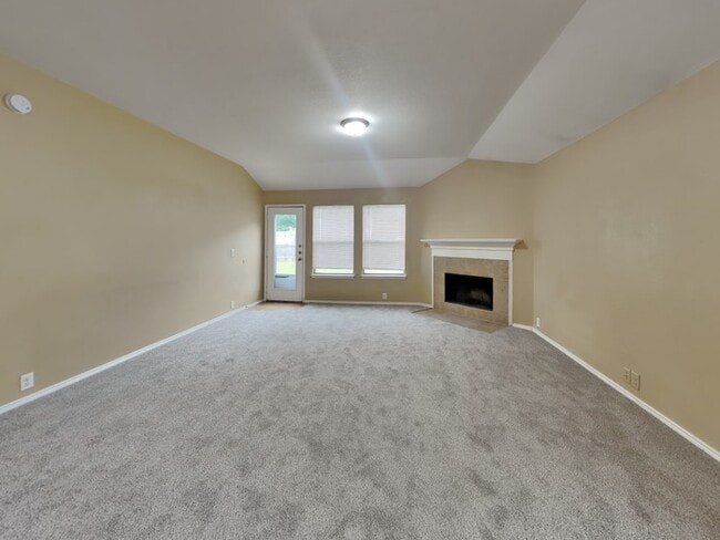 152 E Kirnwood Dr, Dallas, TX 75241 - photo 3