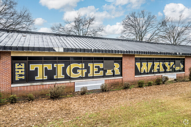 Havenview Middle School in Memphis shows off school spirit.
