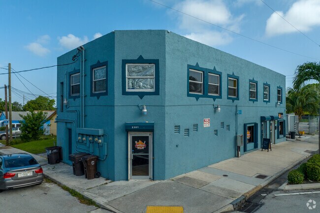 Sauceless BBQ serves the Northshore in greater West Palm Beach.