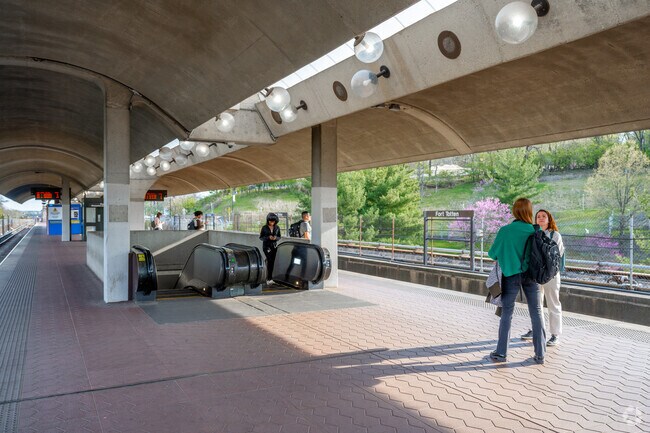 The Fort Totten Metro stop is a big connection hub, with both Green and Red Line trains.