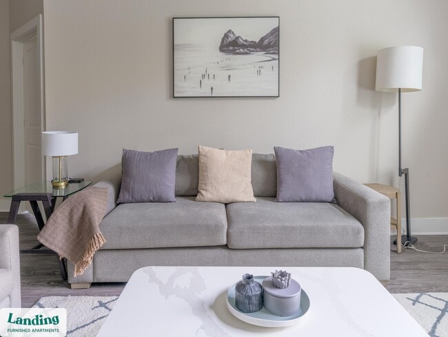 18101 Point Lookout Dr unit 379, Nassau Bay, TX 77058 - photo 3