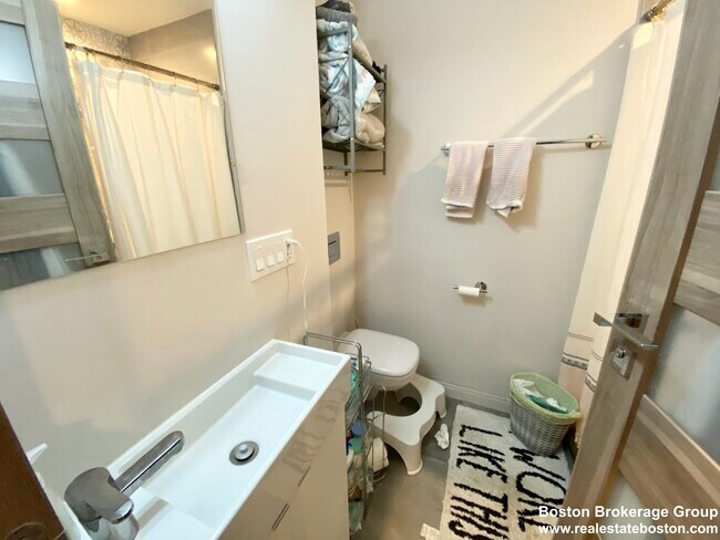 118 Buttonwood St unit 1, Dorchester, MA 02125 - photo 7