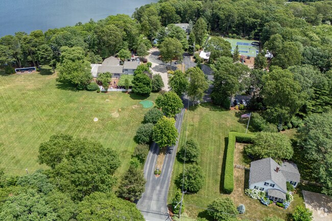 The over 6-acre campus of Fair Acres Country Day School abuts the lake and offers opportunities.