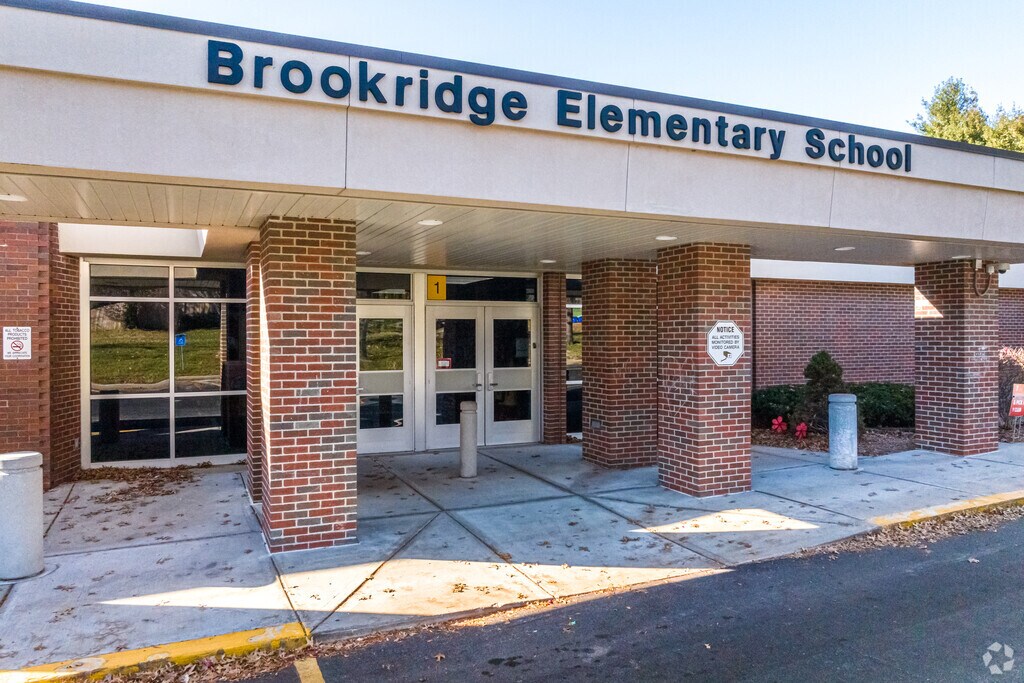 Brookridge Elementary School is a public pre-k & elementary school.