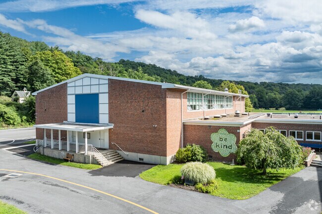 Washington Primary School receives an A from niche.com