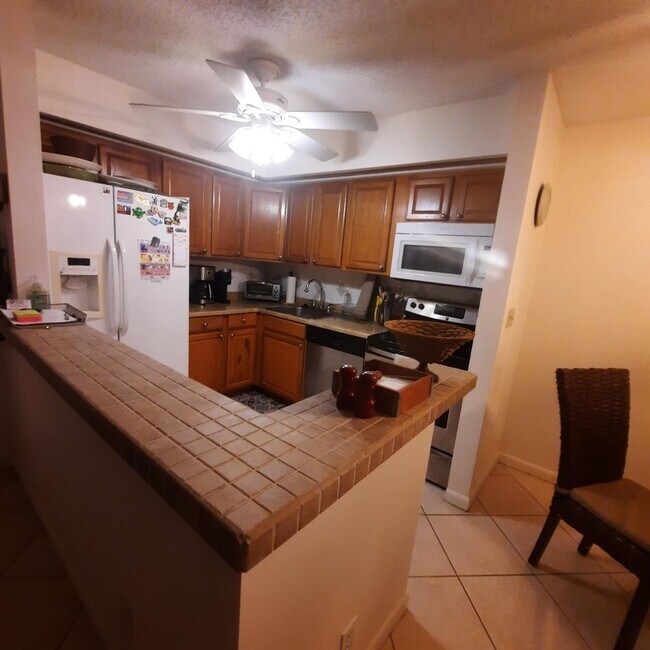 15449 Lakes of Delray Blvd unit 1060, Delray Beach, FL 33484 - photo 2