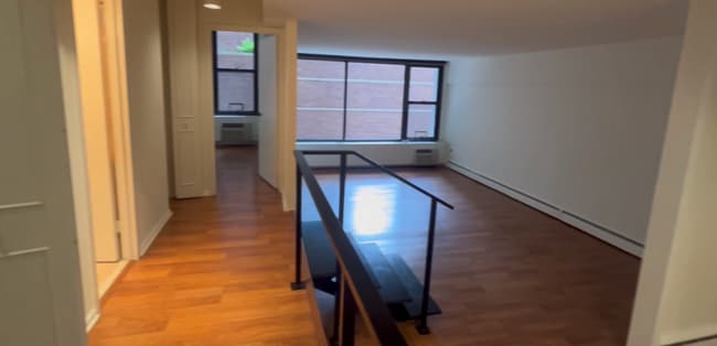 57 E Chestnut St, Chicago, IL 60611 - photo 2