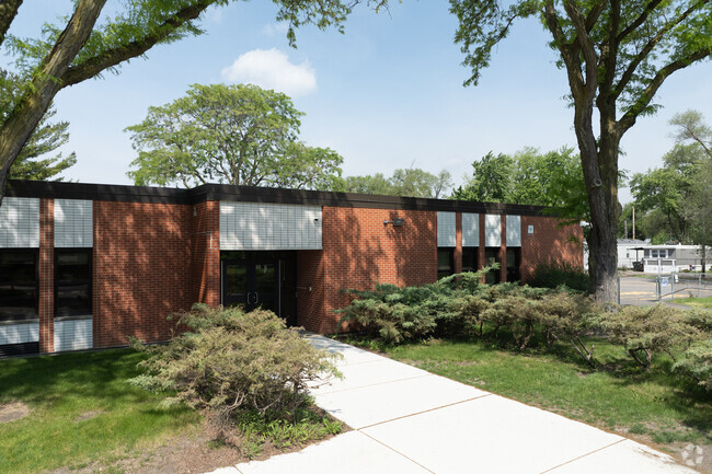 Plainfield Elementary School has a Niche score of B+.