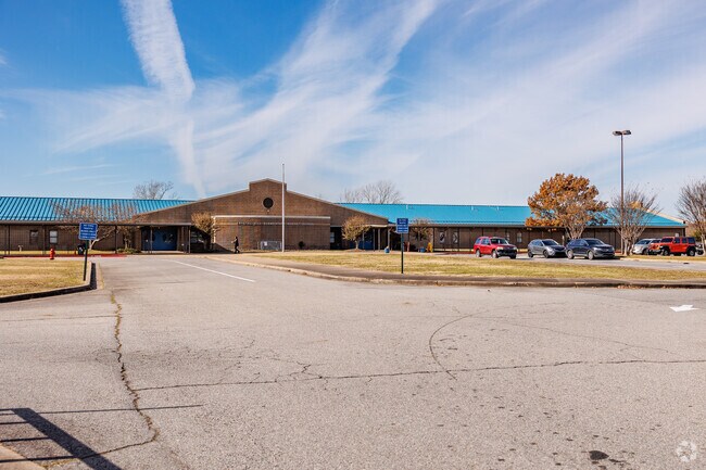 Crystal Hill Elementary School offers a number of school activities and clubs.