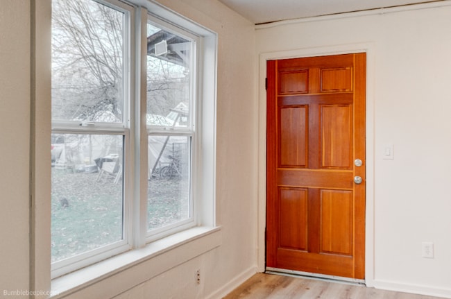 802 Pine St unit 4, Sandpoint, ID 83864 - photo 2