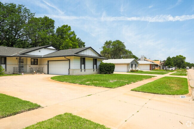 Many of the homes in Indian Hills Riverbend have sidewalks conveniently accessible.