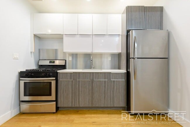 1135 St Marks Ave unit 1B, New York City, NY 11213 - photo 2