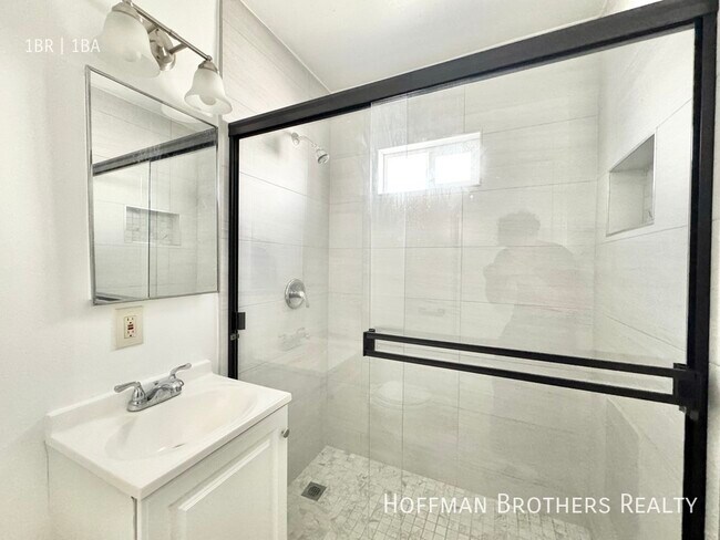 131 Normandie Ave unit 2, Los Angeles, CA 90004 - photo 6