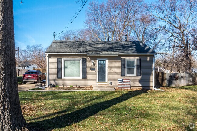 Many quaint and cozy ranches line the streets of Meredith as well.