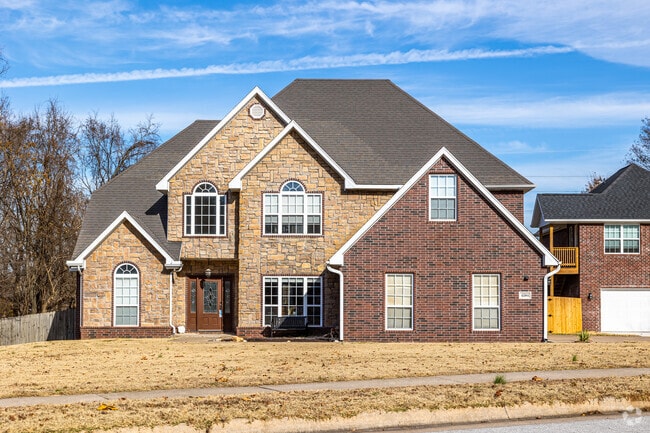 Custom homes in the Bridgeport can have fenced backyards and sit on an acre of land or more.