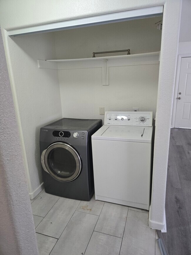 1280 Blankenship Ave unit 1, Las Vegas, NV 89106 - photo 6