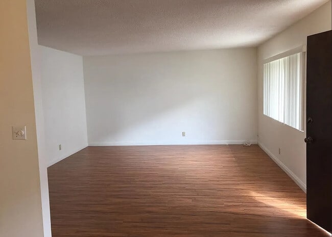 2115 Mathews Ave, Redondo Beach, CA 90278 - photo 6